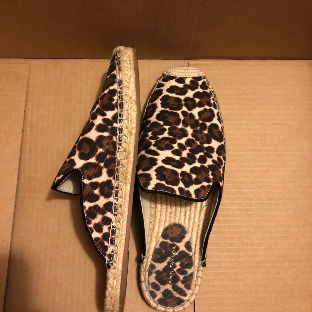 Ann Taylor Anastasia Leopard Print Slides - Picture 3 of 6